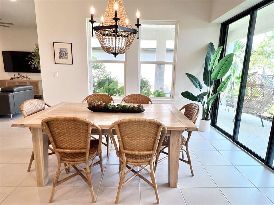 En Venta: $549,900 (2 camas, 2 baños, 2258 Pies cuadrados)