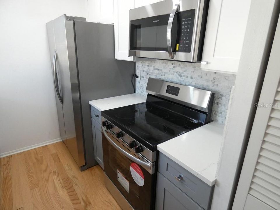 For Sale: $69,900 (1 beds, 1 baths, 605 Square Feet)