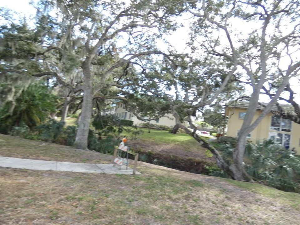 For Sale: $69,900 (1 beds, 1 baths, 605 Square Feet)