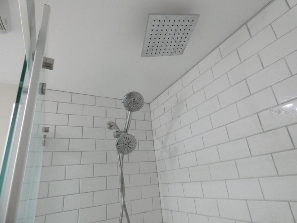 For Sale: $69,900 (1 beds, 1 baths, 605 Square Feet)