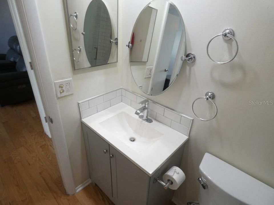 For Sale: $69,900 (1 beds, 1 baths, 605 Square Feet)