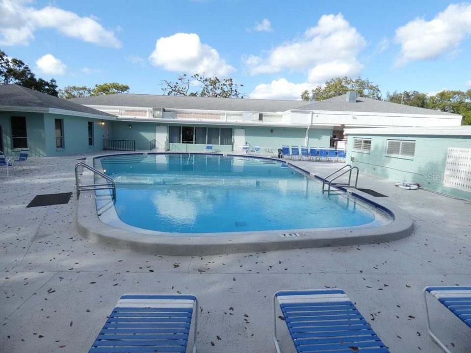 For Sale: $69,900 (1 beds, 1 baths, 605 Square Feet)