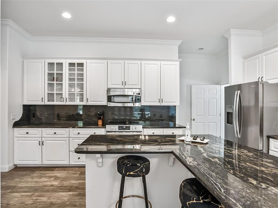 На продажу: $1,595,000 (4 спален, 2 ванн, 2467 Квадратных фут)