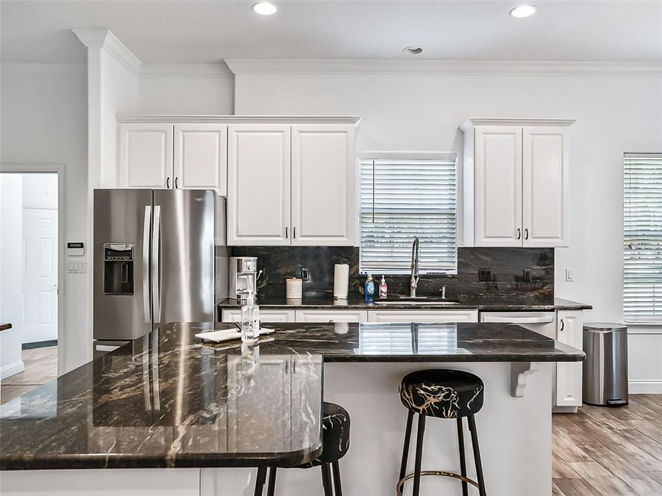 На продажу: $1,595,000 (4 спален, 2 ванн, 2467 Квадратных фут)