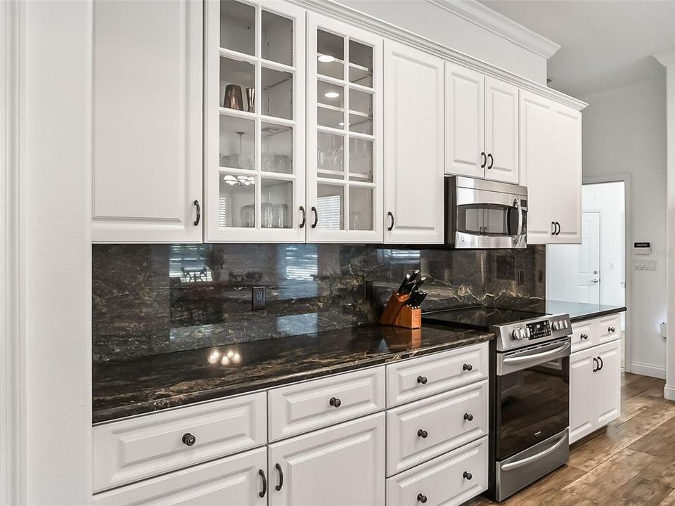 На продажу: $1,595,000 (4 спален, 2 ванн, 2467 Квадратных фут)