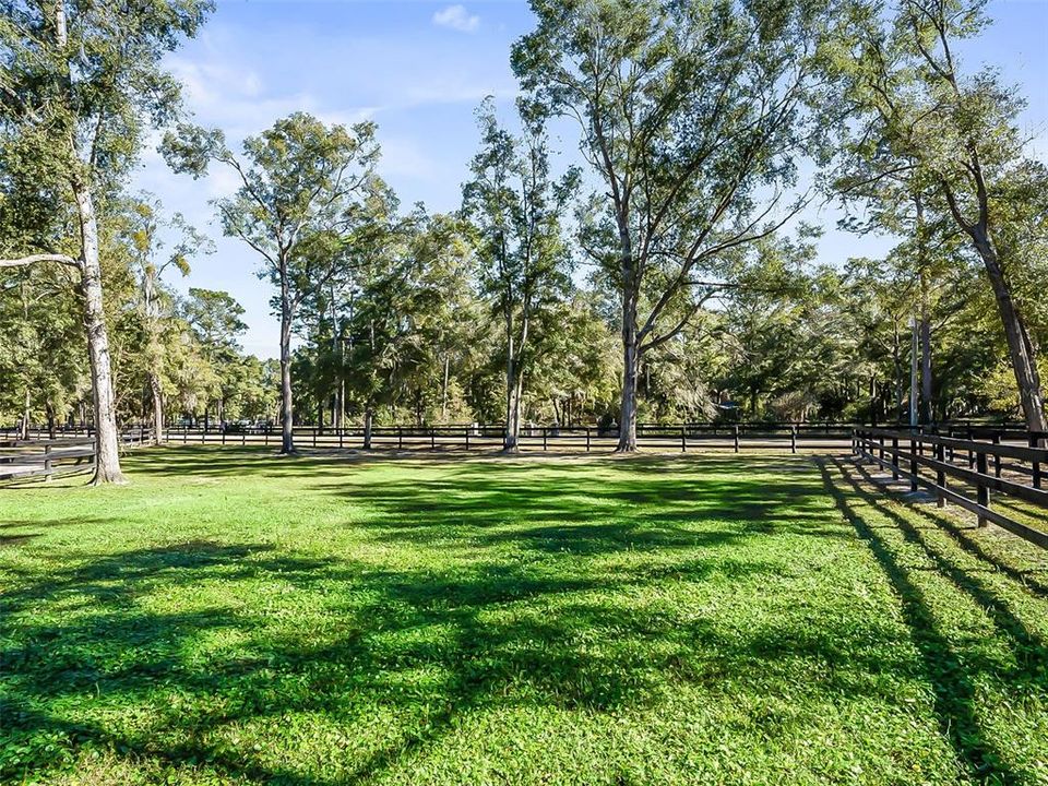 На продажу: $1,595,000 (4 спален, 2 ванн, 2467 Квадратных фут)