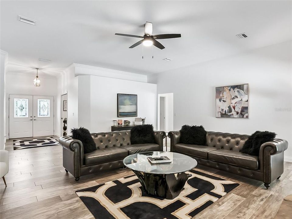 На продажу: $1,595,000 (4 спален, 2 ванн, 2467 Квадратных фут)