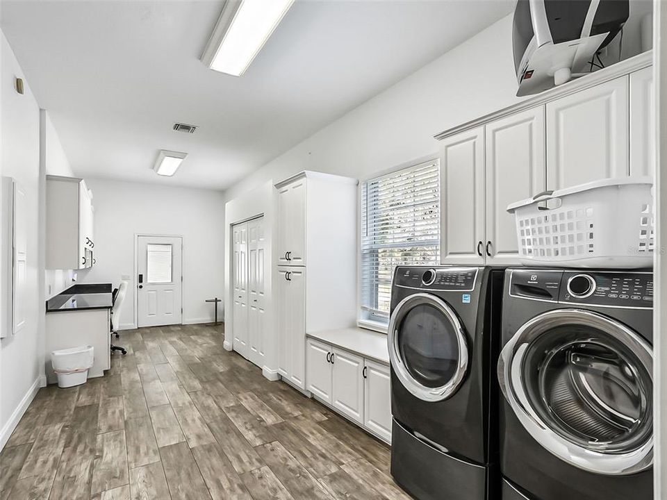 На продажу: $1,595,000 (4 спален, 2 ванн, 2467 Квадратных фут)