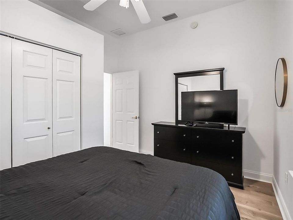 На продажу: $1,595,000 (4 спален, 2 ванн, 2467 Квадратных фут)