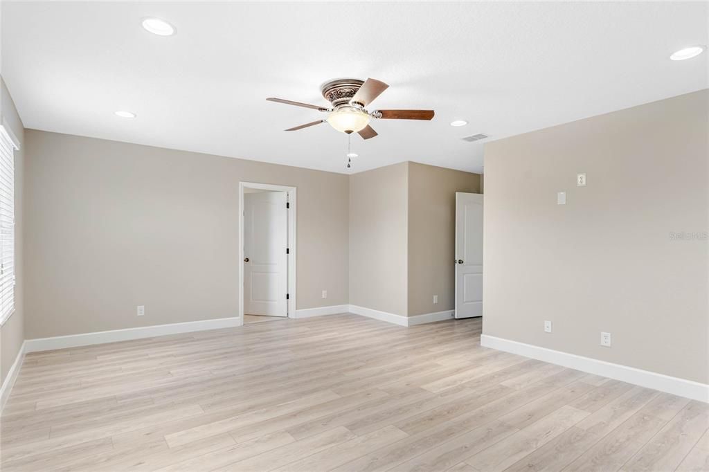 出租: $3,200 (4 贝兹, 2 浴室, 2433 平方英尺)