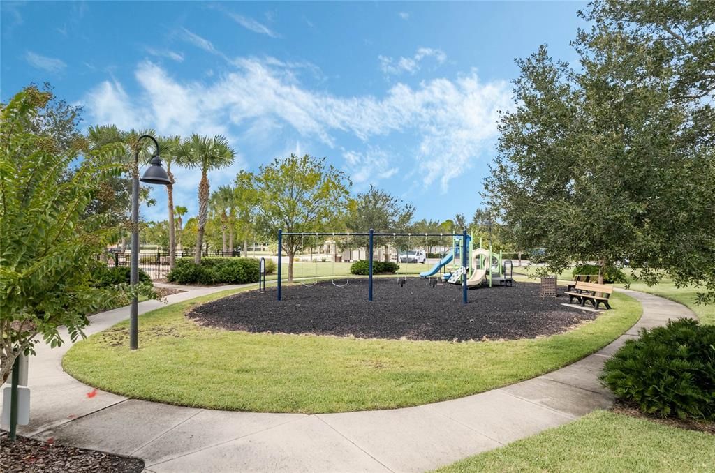 出租: $3,200 (4 贝兹, 2 浴室, 2433 平方英尺)