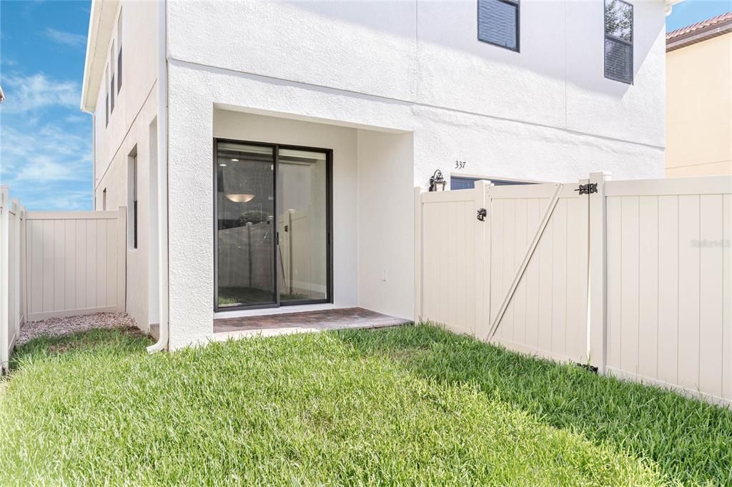 出租: $3,200 (4 贝兹, 2 浴室, 2433 平方英尺)