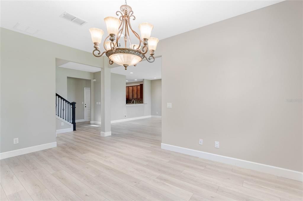 出租: $3,200 (4 贝兹, 2 浴室, 2433 平方英尺)