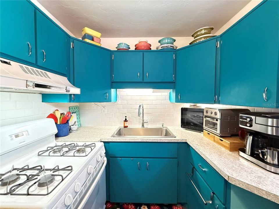 Activo con contrato: $422,500 (2 camas, 1 baños, 1016 Pies cuadrados)
