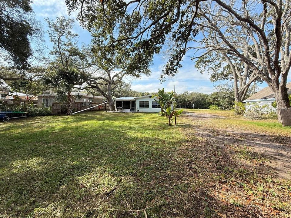 Activo con contrato: $422,500 (2 camas, 1 baños, 1016 Pies cuadrados)