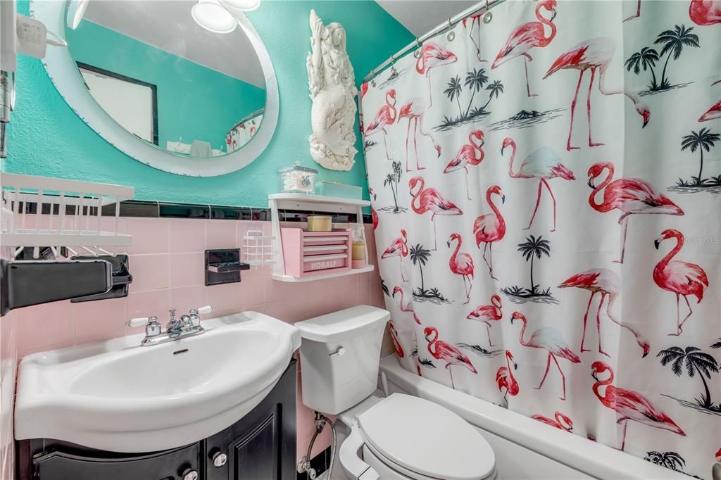 Activo con contrato: $422,500 (2 camas, 1 baños, 1016 Pies cuadrados)