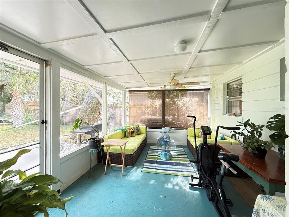 Activo con contrato: $422,500 (2 camas, 1 baños, 1016 Pies cuadrados)