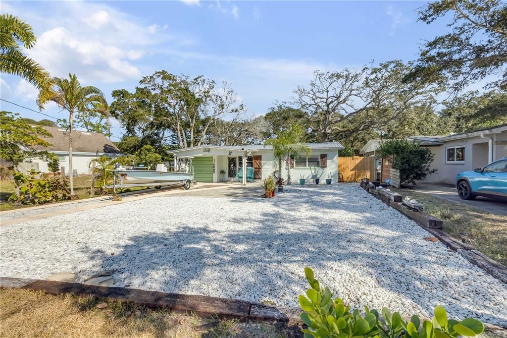 Activo con contrato: $422,500 (2 camas, 1 baños, 1016 Pies cuadrados)