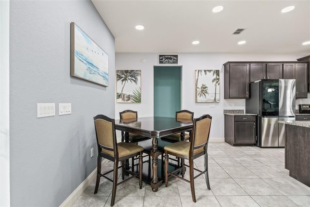 На продажу: $469,000 (4 спален, 3 ванн, 2463 Квадратных фут)