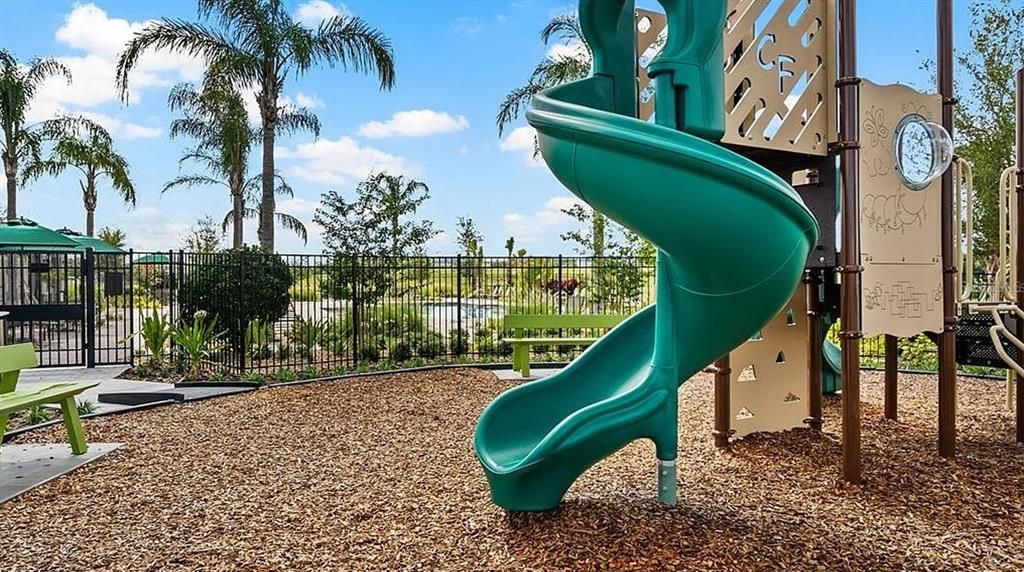 For Rent: $2,450 (3 beds, 2 baths, 1615 Square Feet)