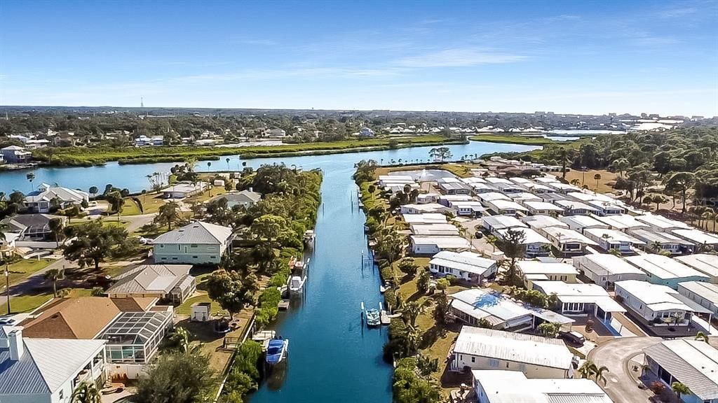 待售: $245,000 (2 贝兹, 2 浴室, 1343 平方英尺)