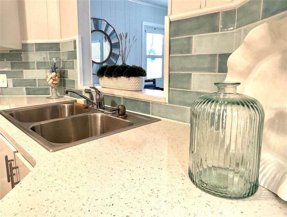 待售: $245,000 (2 贝兹, 2 浴室, 1343 平方英尺)