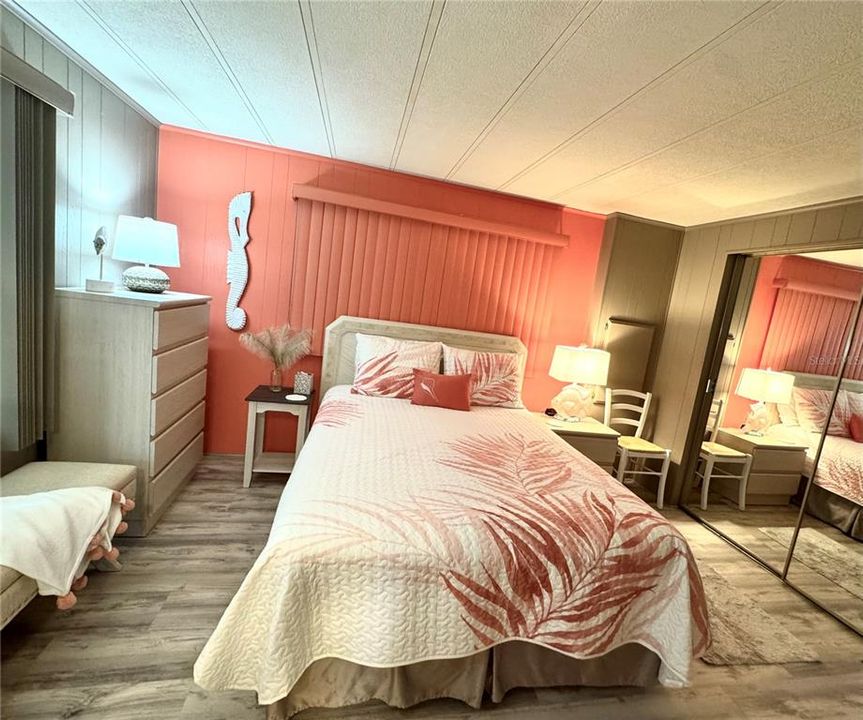 待售: $245,000 (2 贝兹, 2 浴室, 1343 平方英尺)