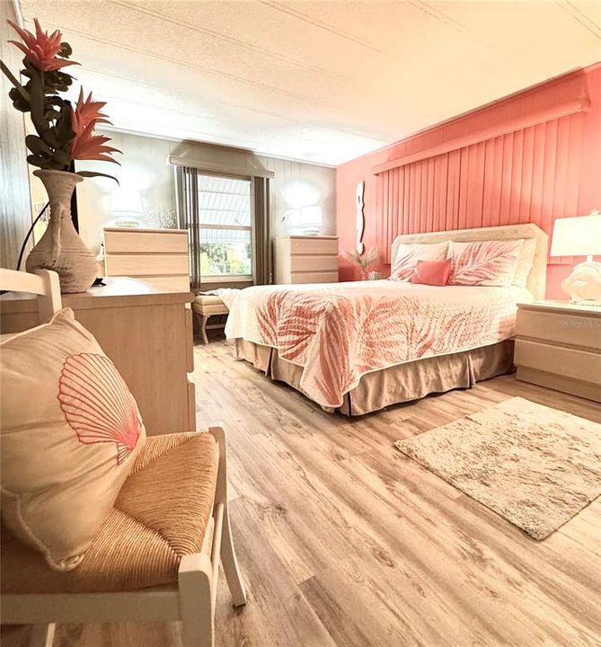 待售: $245,000 (2 贝兹, 2 浴室, 1343 平方英尺)