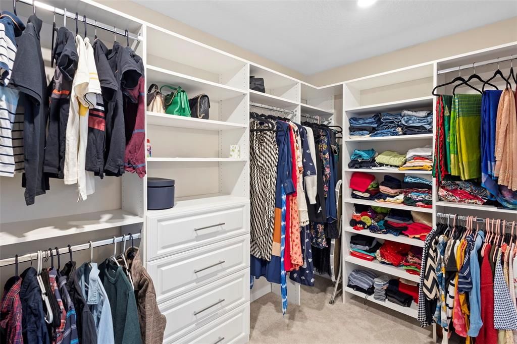 En Venta: $563,000 (3 camas, 3 baños, 2419 Pies cuadrados)