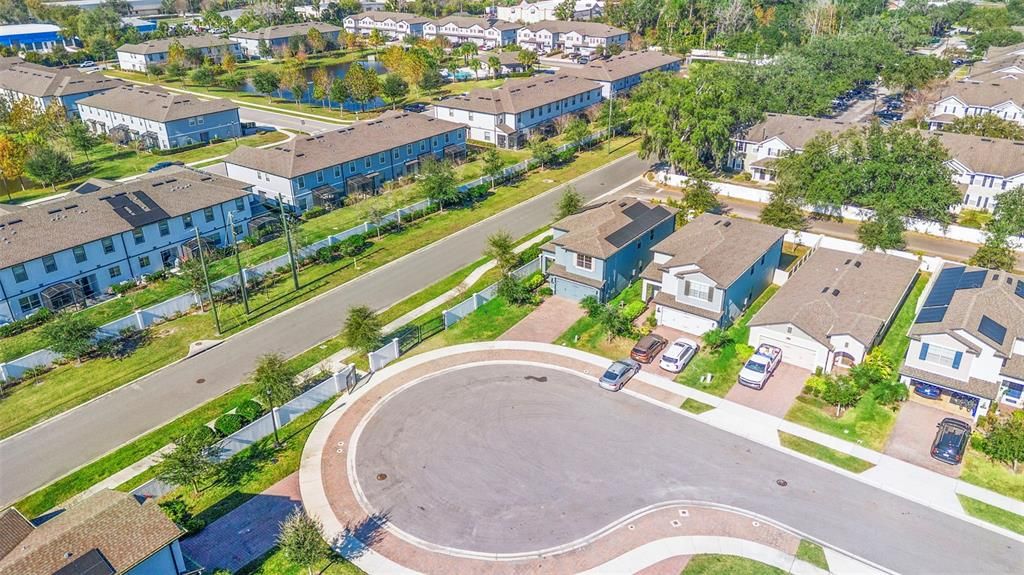 En Venta: $563,000 (3 camas, 3 baños, 2419 Pies cuadrados)