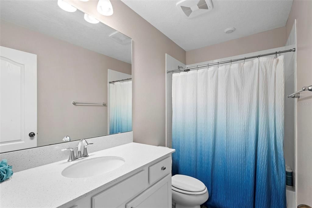 En Venta: $563,000 (3 camas, 3 baños, 2419 Pies cuadrados)