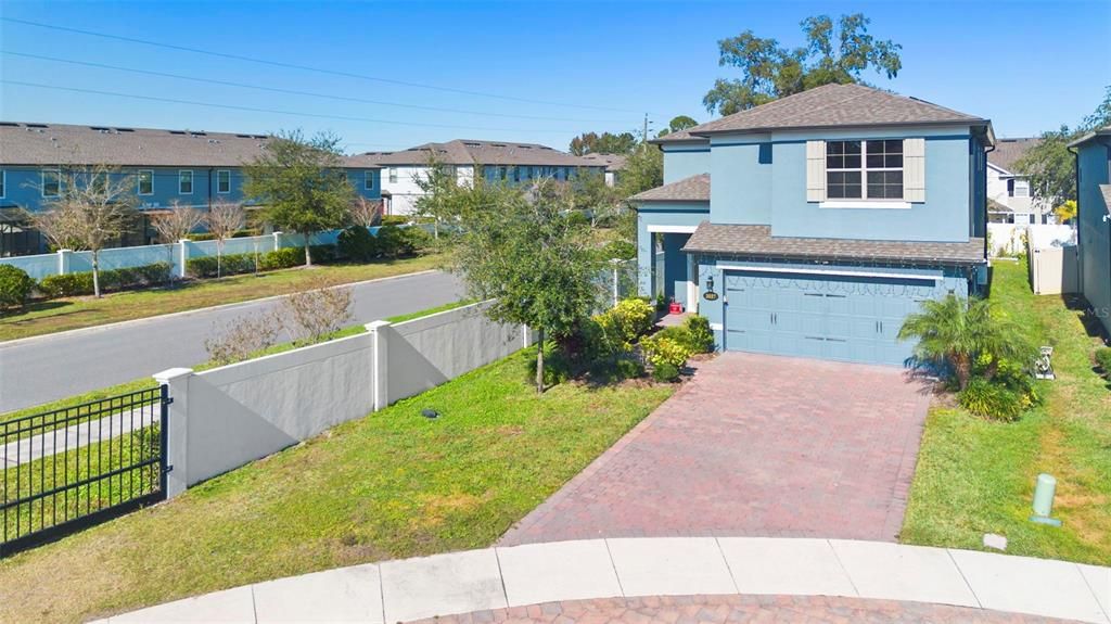 En Venta: $563,000 (3 camas, 3 baños, 2419 Pies cuadrados)