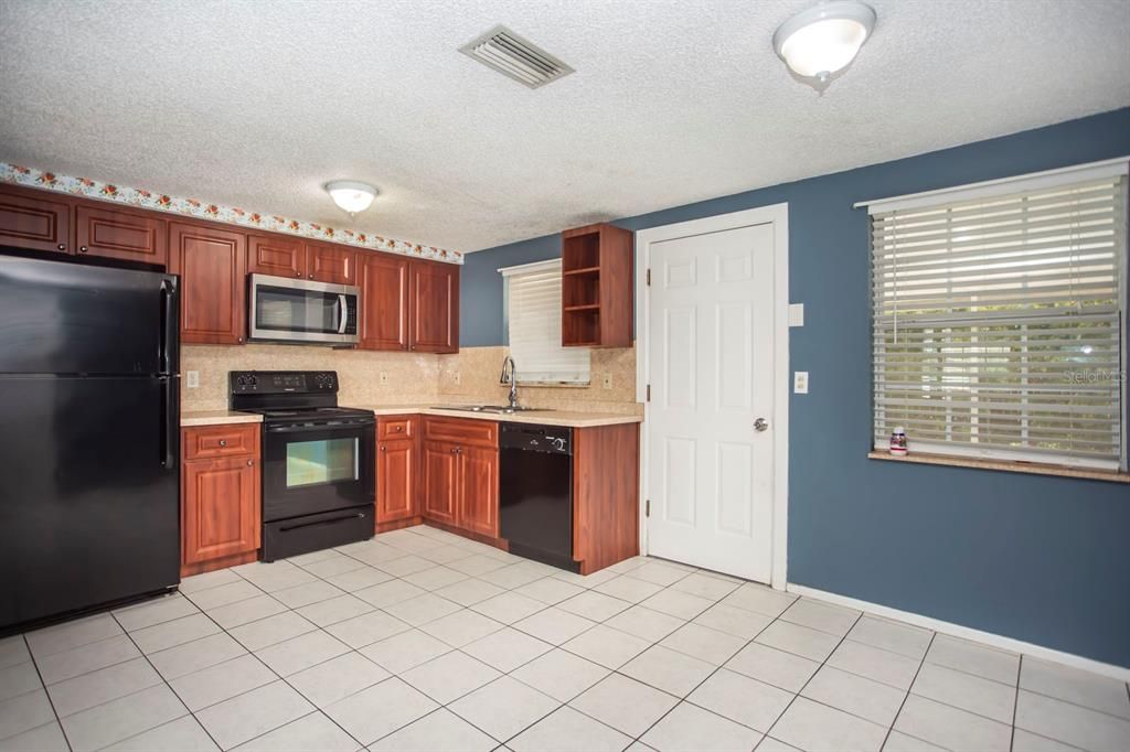 В аренду: $1,400 (2 спален, 2 ванн, 800 Квадратных фут)