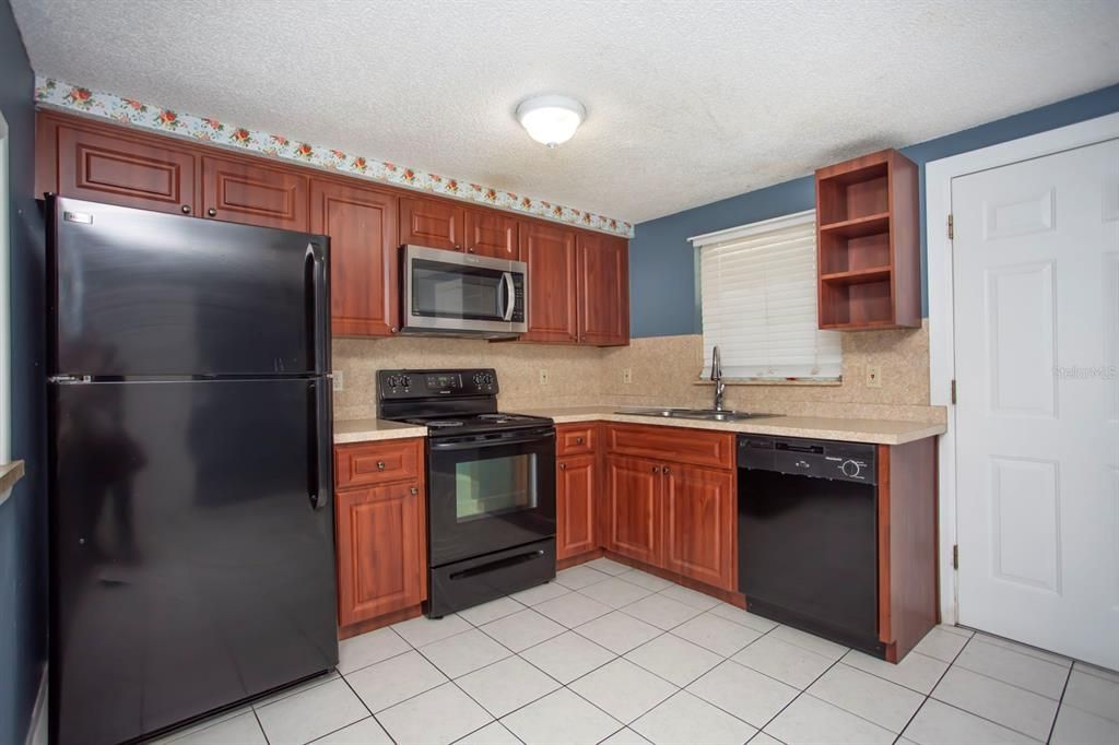 В аренду: $1,400 (2 спален, 2 ванн, 800 Квадратных фут)