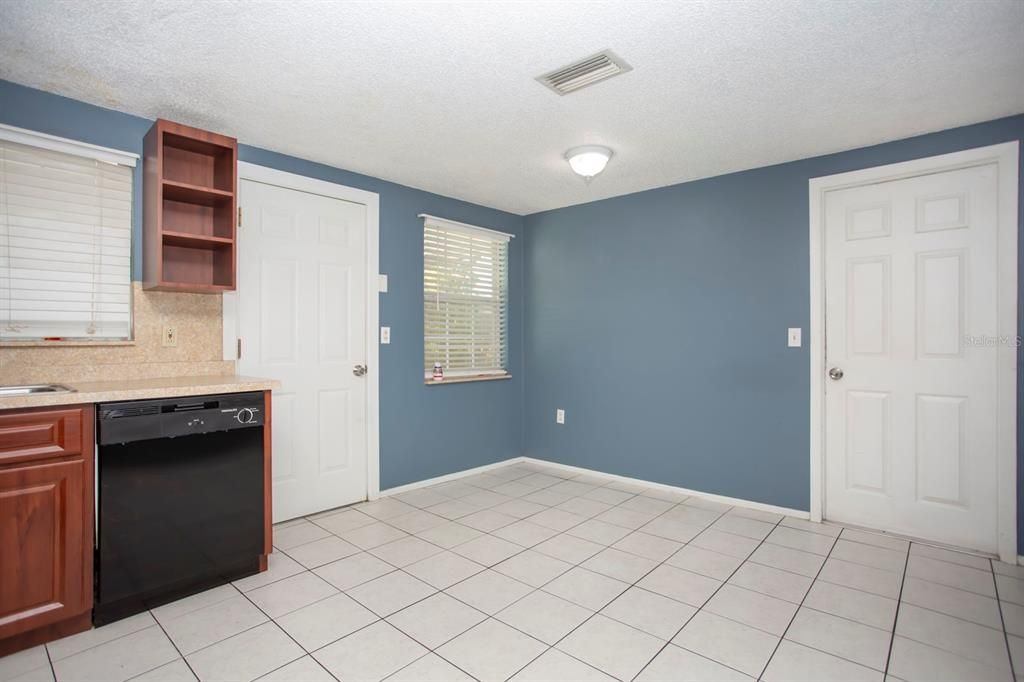 В аренду: $1,400 (2 спален, 2 ванн, 800 Квадратных фут)