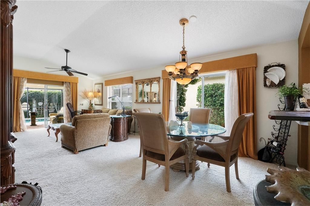 待售: $399,900 (2 贝兹, 2 浴室, 1178 平方英尺)