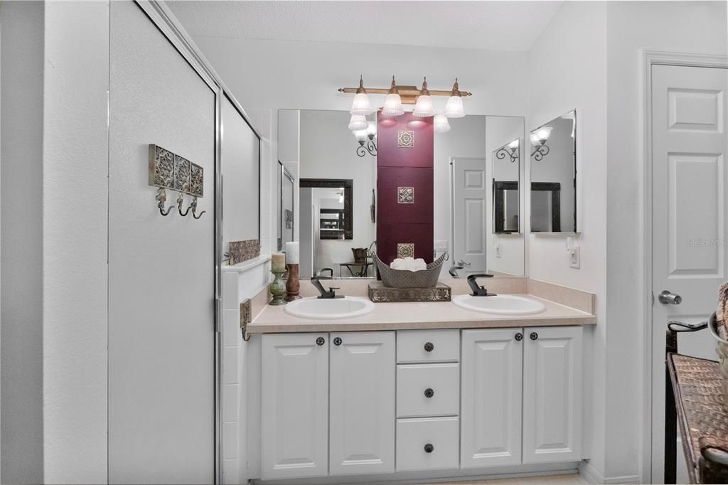 待售: $399,900 (2 贝兹, 2 浴室, 1178 平方英尺)