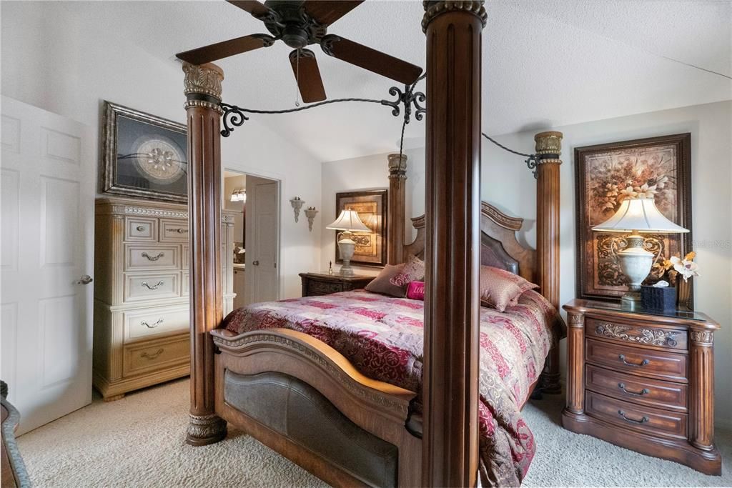 待售: $399,900 (2 贝兹, 2 浴室, 1178 平方英尺)