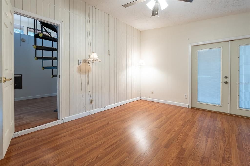 En Venta: $174,900 (2 camas, 1 baños, 1118 Pies cuadrados)