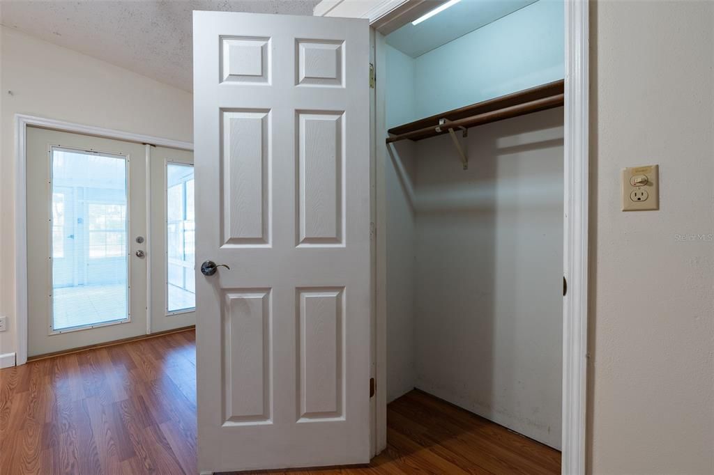 En Venta: $174,900 (2 camas, 1 baños, 1118 Pies cuadrados)