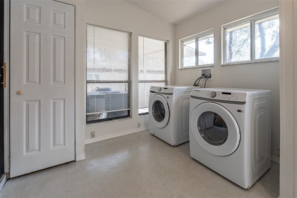 En Venta: $174,900 (2 camas, 1 baños, 1118 Pies cuadrados)