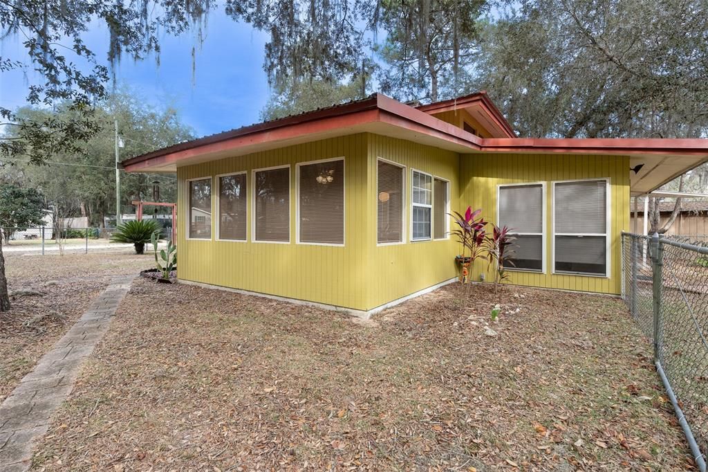 En Venta: $174,900 (2 camas, 1 baños, 1118 Pies cuadrados)