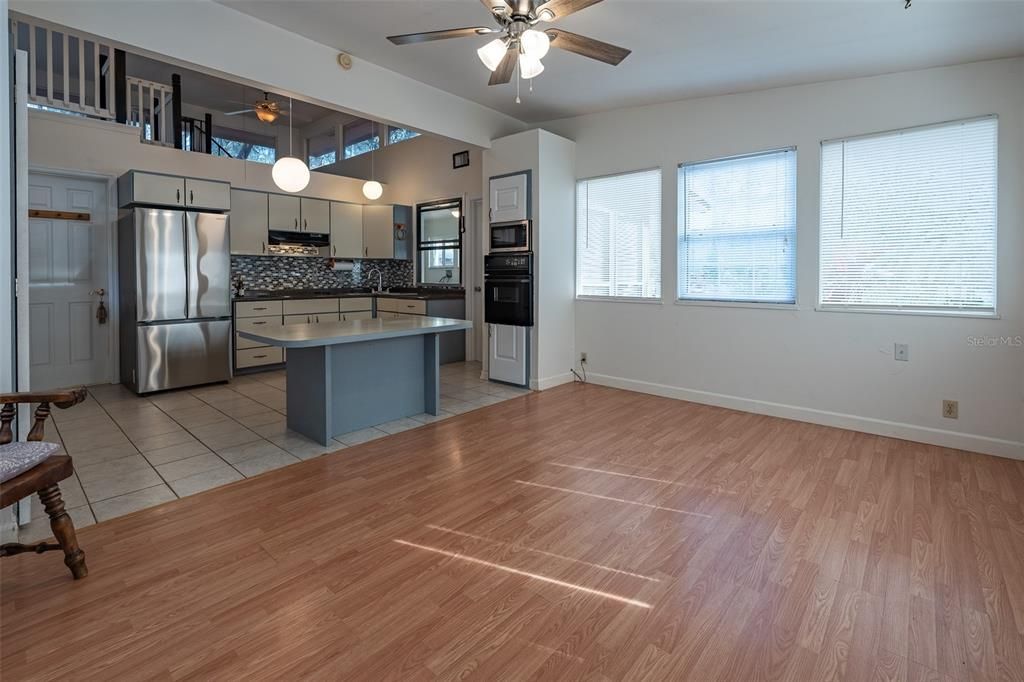 En Venta: $174,900 (2 camas, 1 baños, 1118 Pies cuadrados)