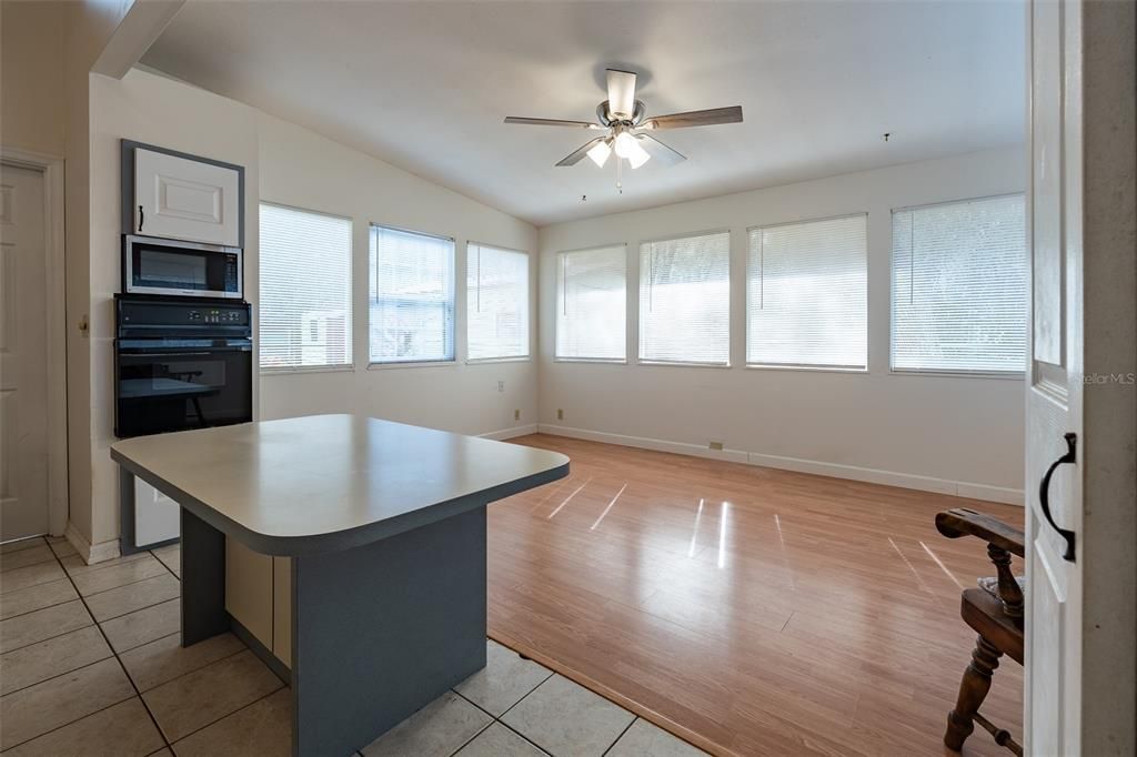 En Venta: $174,900 (2 camas, 1 baños, 1118 Pies cuadrados)