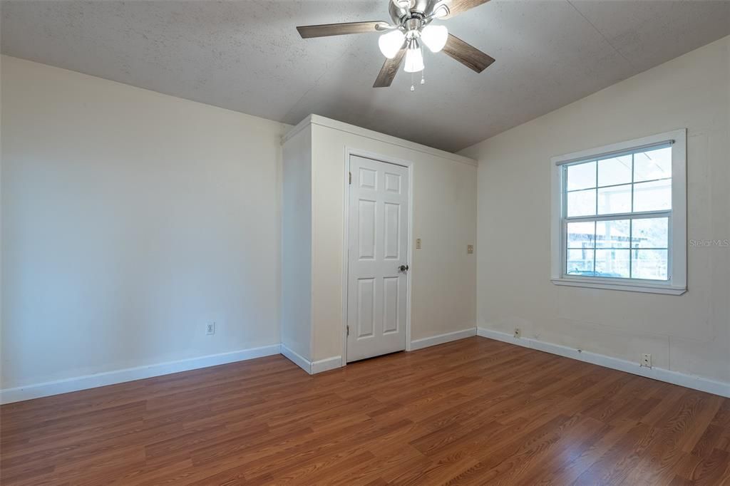 En Venta: $174,900 (2 camas, 1 baños, 1118 Pies cuadrados)