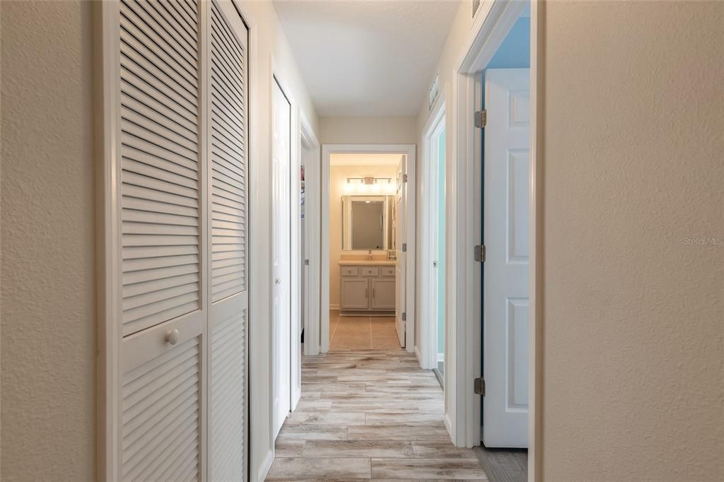 На продажу: $399,000 (3 спален, 2 ванн, 1905 Квадратных фут)