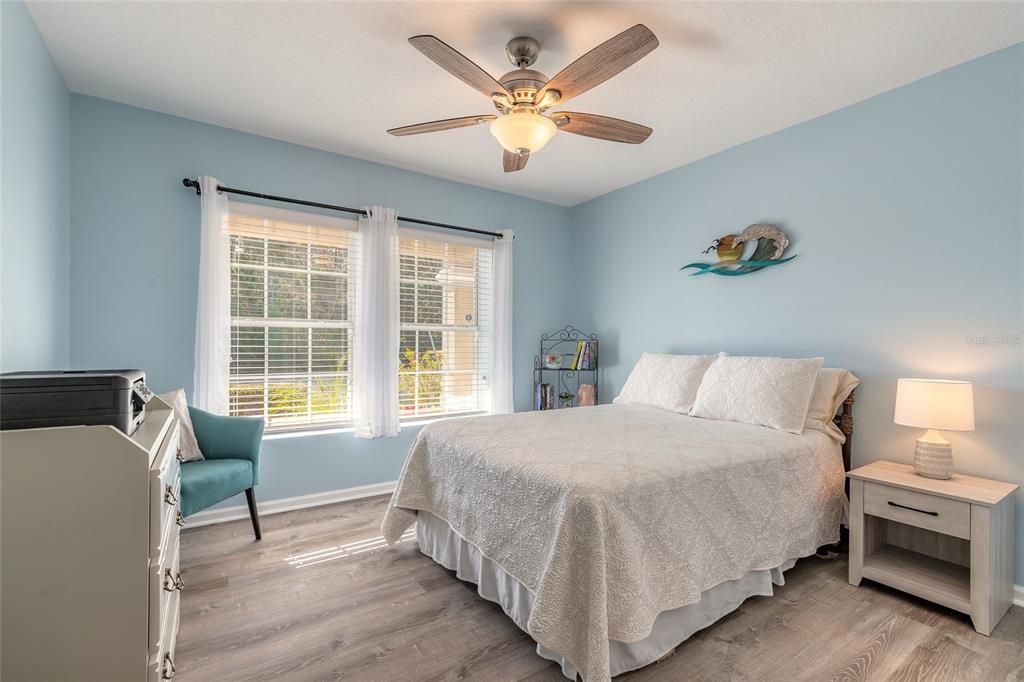 На продажу: $399,000 (3 спален, 2 ванн, 1905 Квадратных фут)