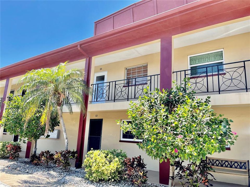 Activo con contrato: $160,000 (1 camas, 1 baños, 815 Pies cuadrados)