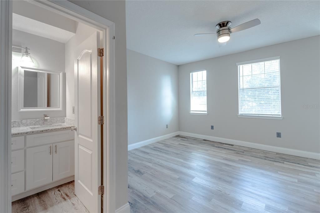 В аренду: $2,300 (3 спален, 2 ванн, 1396 Квадратных фут)