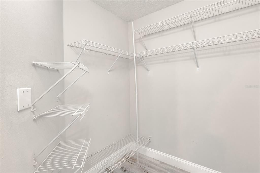 В аренду: $2,300 (3 спален, 2 ванн, 1396 Квадратных фут)